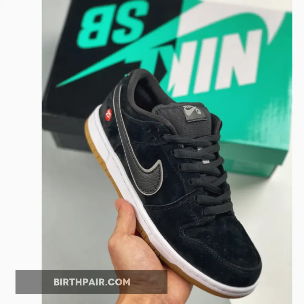 Quartersnacks x Nike SB Dunk Low Premium Black Reflective Silver VS-LU7AQA7