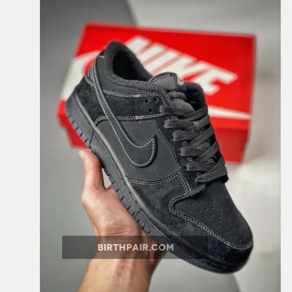 Nike SB Dunk Low Pro “Blackout” VS-I47MBSH