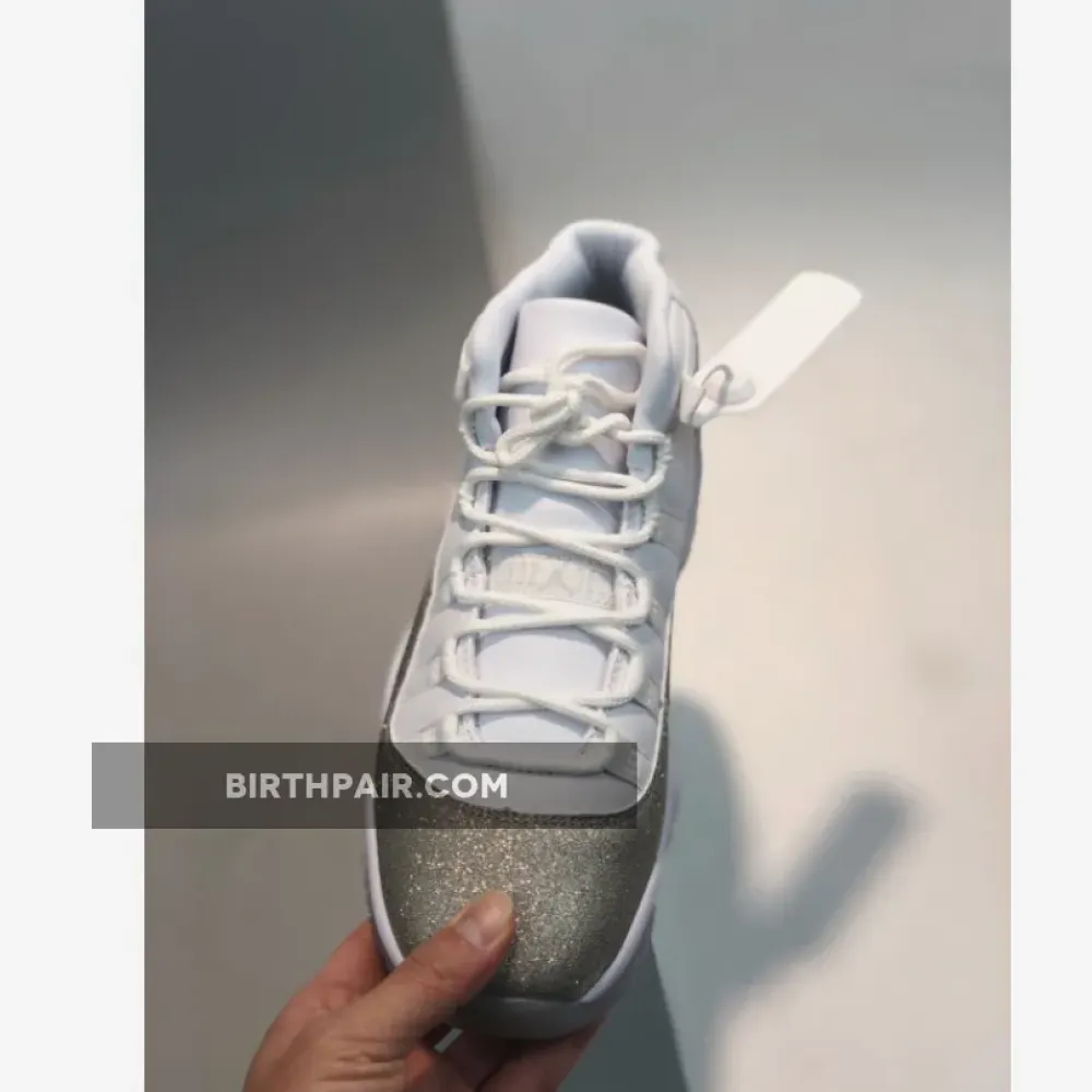 Air Jordan 11 White/Metallic Silver-Vast Grey AR0715-100