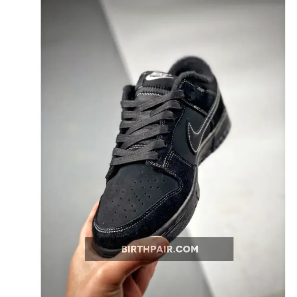 Nike SB Dunk Low Pro “Blackout” VS-I47MBSH