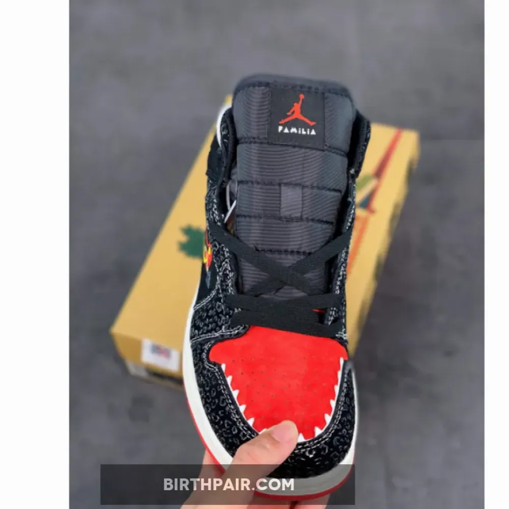 Air Jordan 1 Mid ” Siempre Familia” Black/Sail-Roma Green-Chile Red VS-VS0RB91