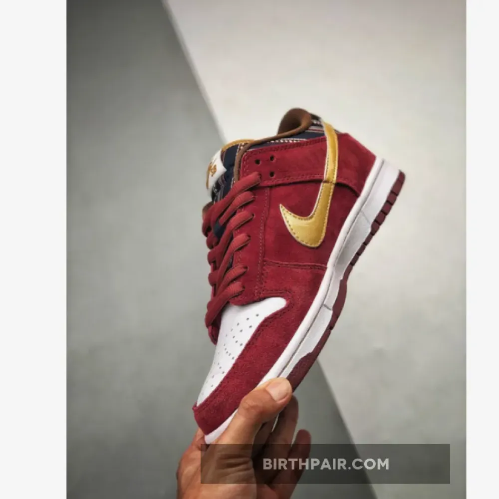 Nike SB Dunk Low ” Anchorman” Team Red/Metallic Gold VS-PVOEZR0